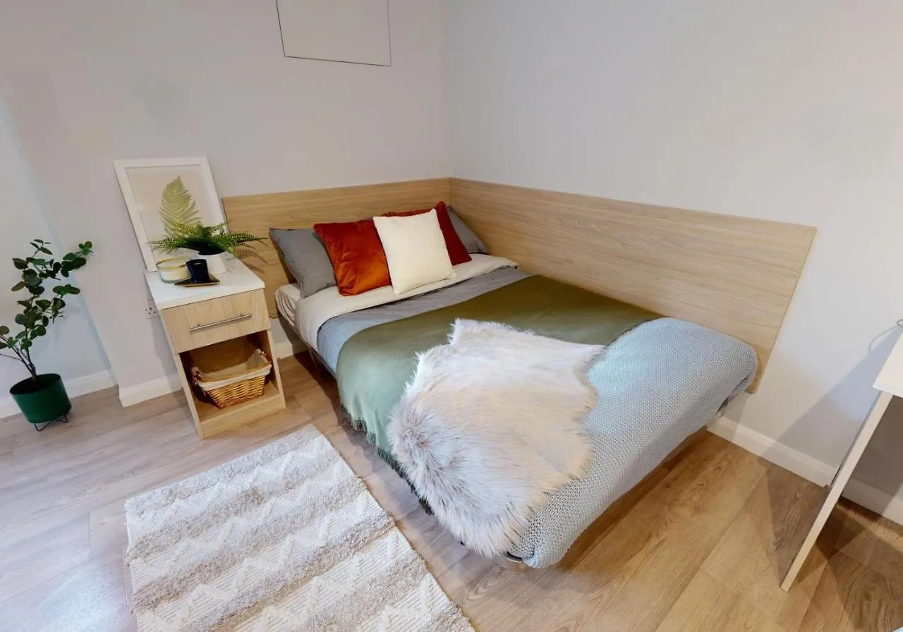 아파트 For Students Only Modern And Stylish Studios In Brighton At Iq Sawmills